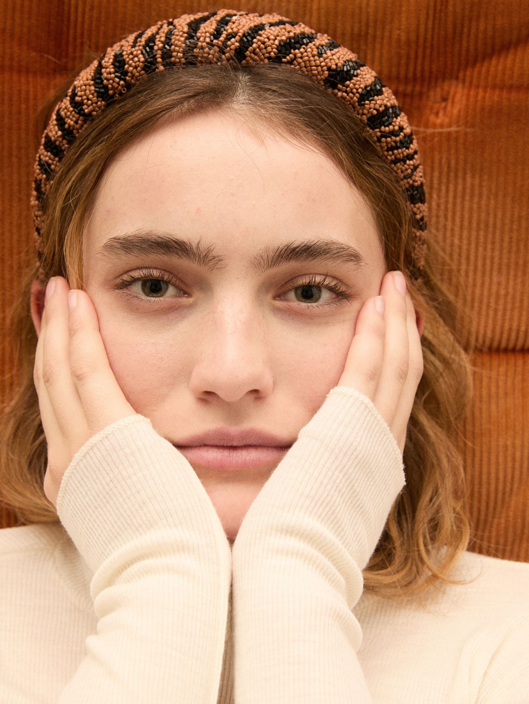 Tigarea Wide Beaded Hairbrace OneSize BeckSöndergaard.no