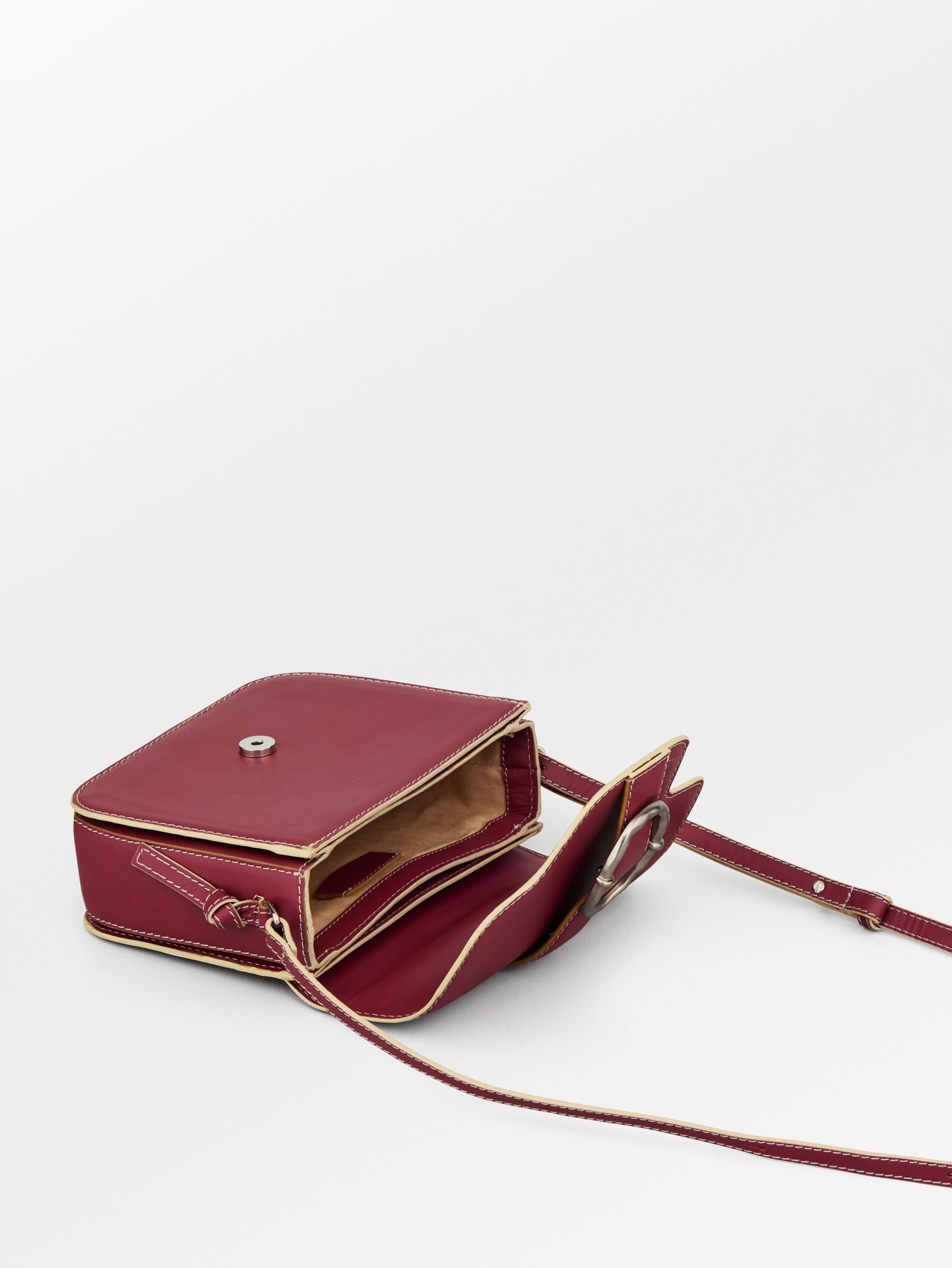 Glossy Iris Buckle Bag OneSize BeckSöndergaard.no